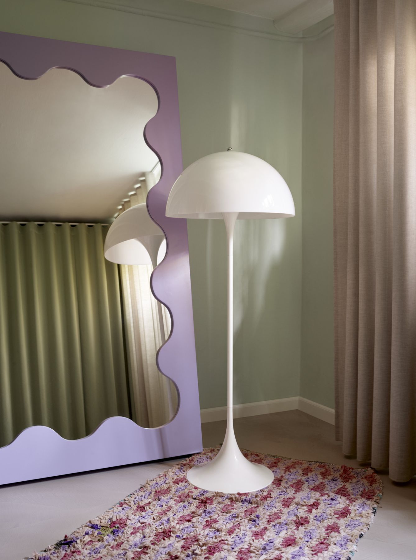 Panthella floor lamp Louis Poulsen