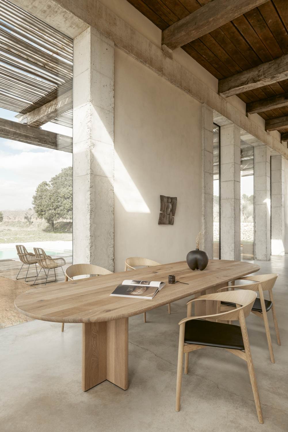 BC17 T-Rox table oval dining table Janua 