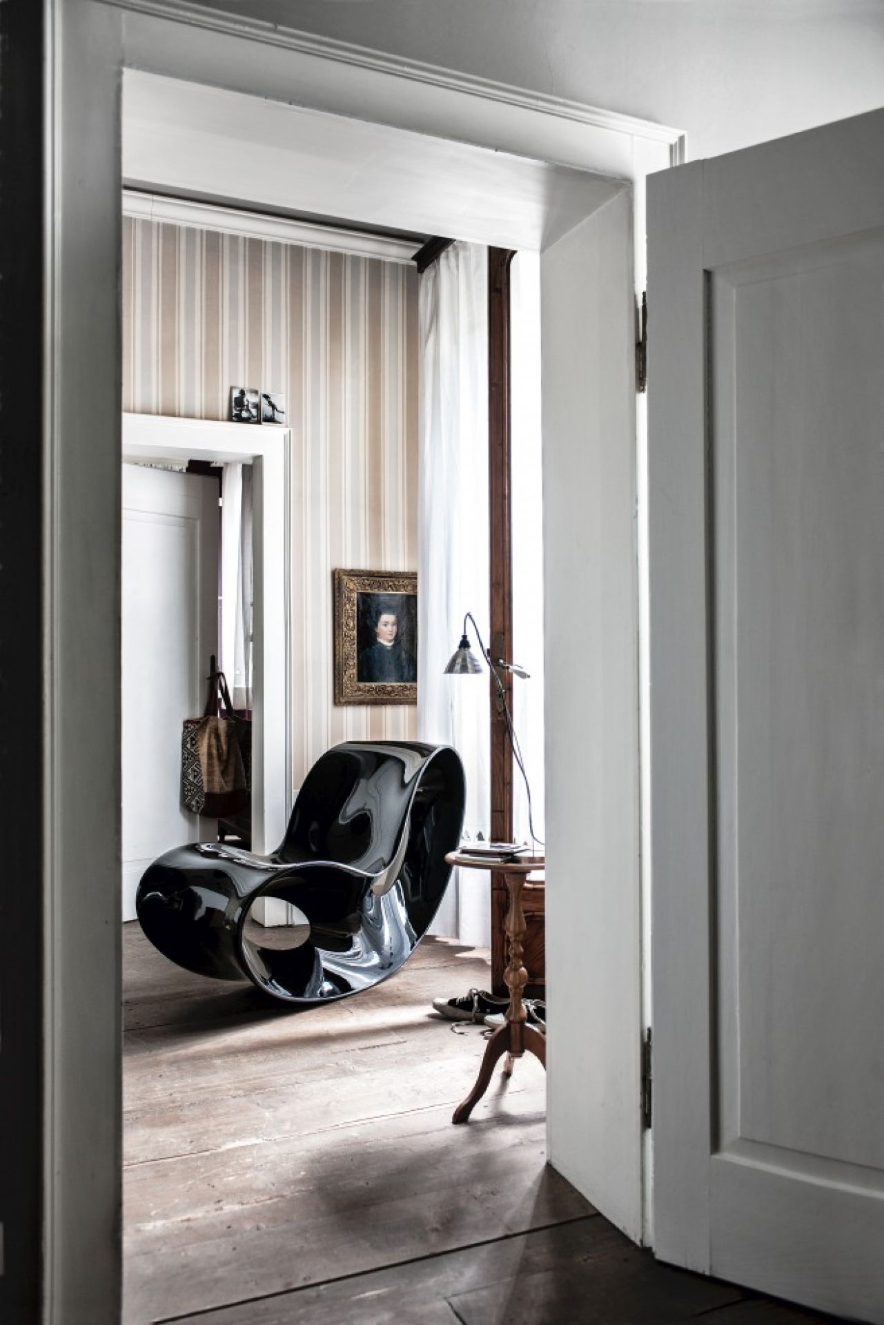 VOIDO Rocking Chair Magis
