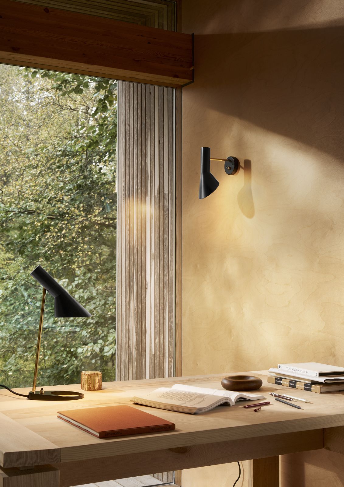 AJ Wall lamp Wall lamp brass Louis Poulsen 