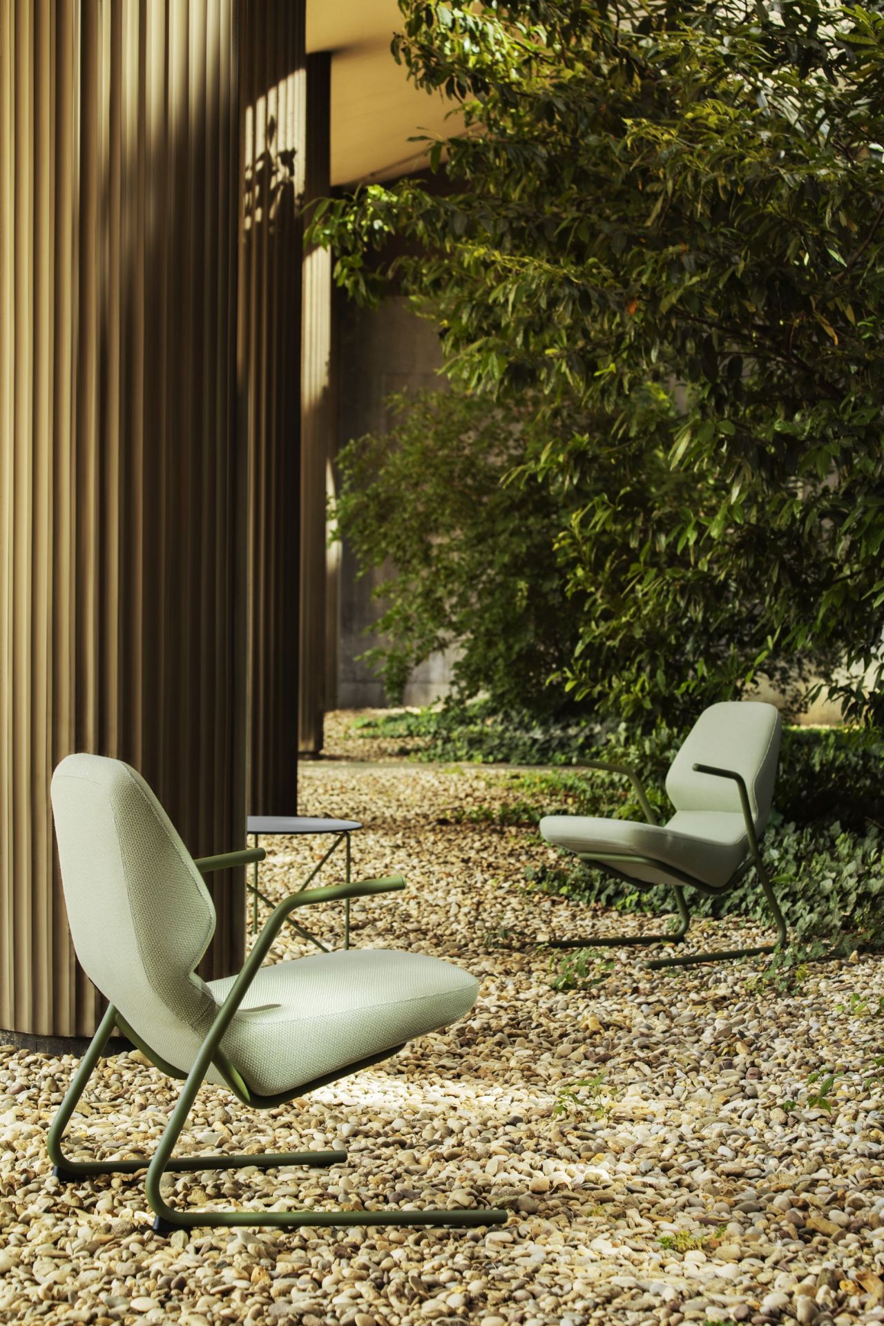 Oblique Indoor / Outdoor  Armchair Prostoria