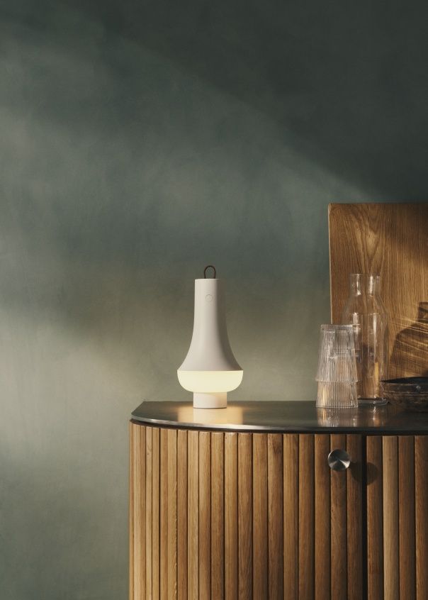 Tomoshi Portable rechargeable lamp / table lamp Louis Poulsen