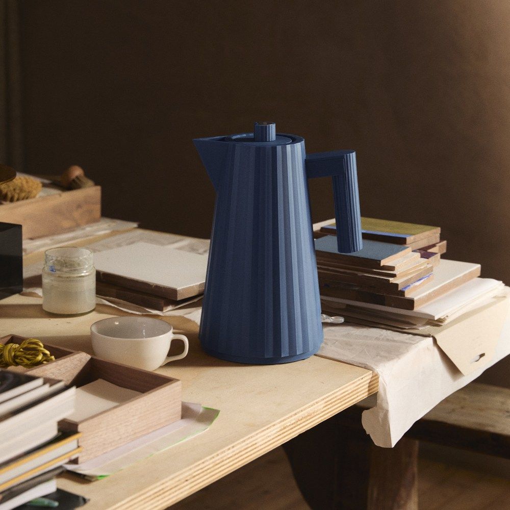 MDL06 Plissé Water Boiler Alessi Blue