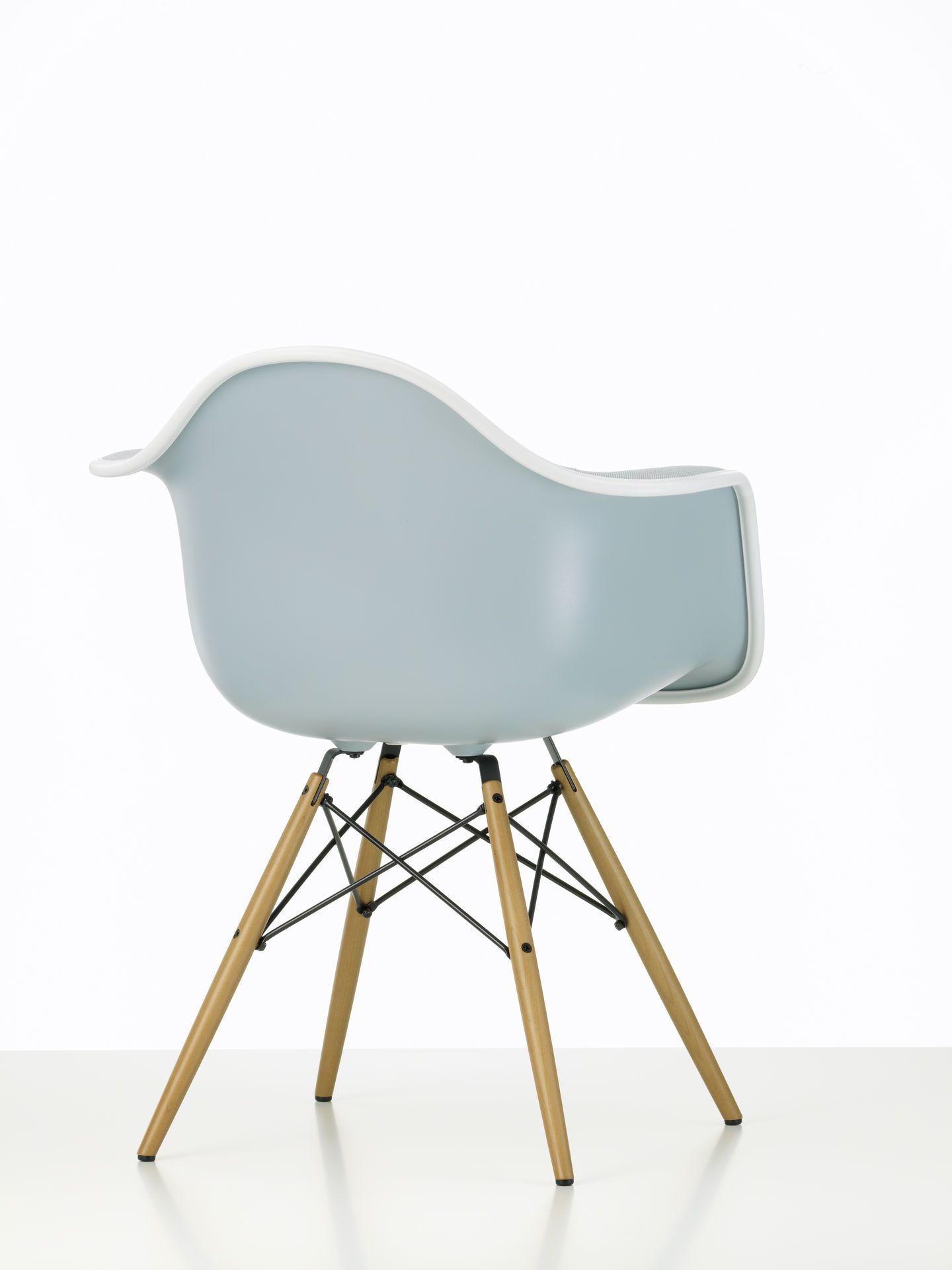 Eames Plastic Arm Chair DAW Chair Fully upholstered Vitra