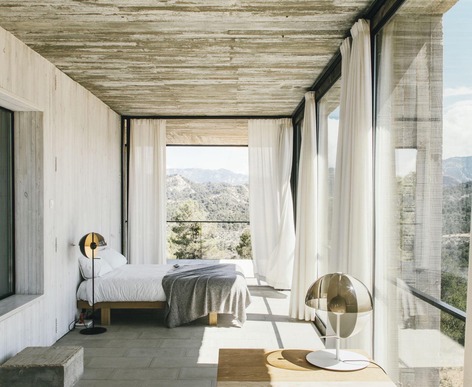 Theia M Table lamp white Marset