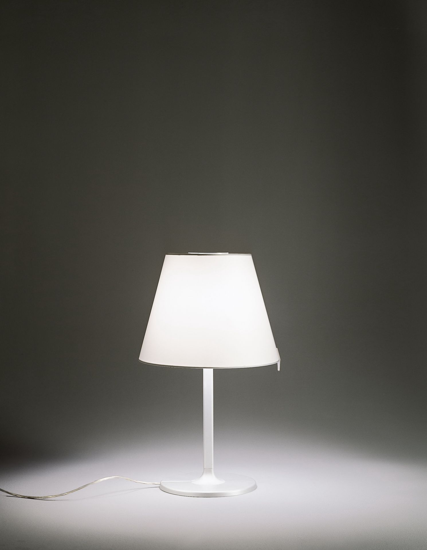 Melampo Notte table lamp Grey Artemide