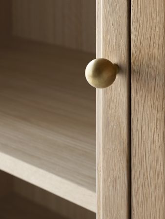 Trace SC87 cabinet / display case AndTradition