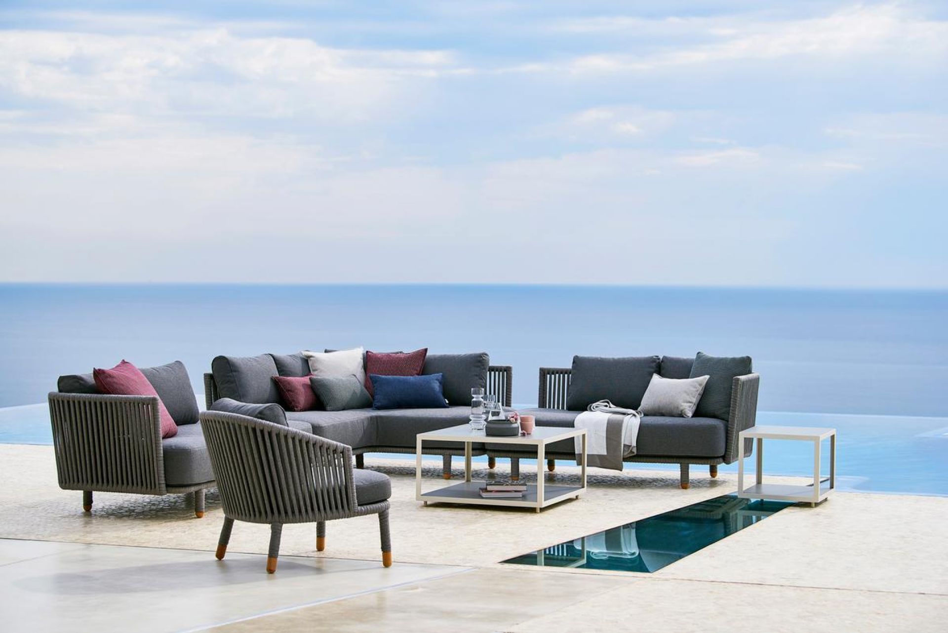 Moments Outdoor 2-seater sofa left Cane-Line