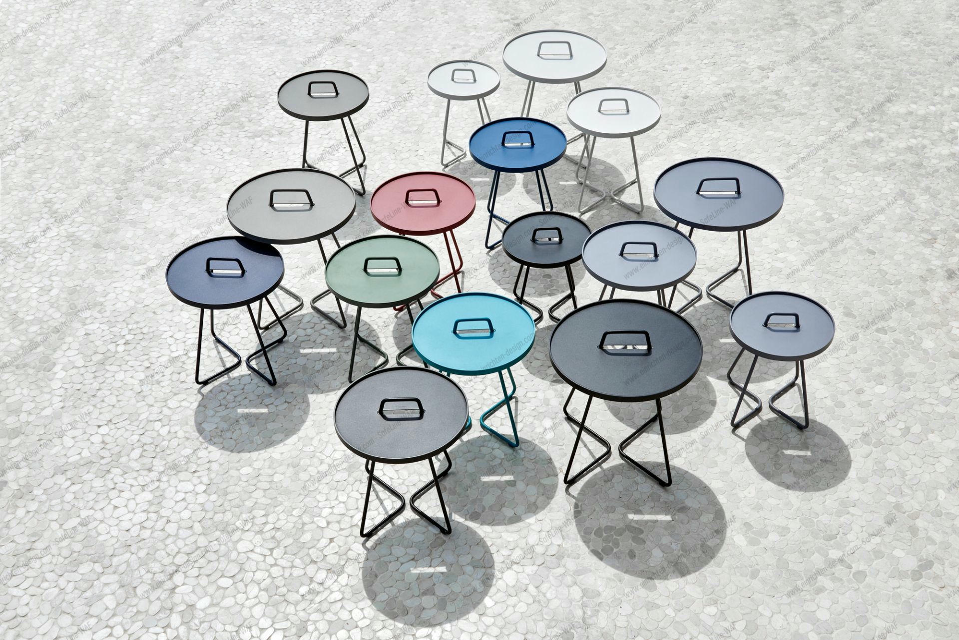 On-The-Move Outdoor side table small Cane-Line