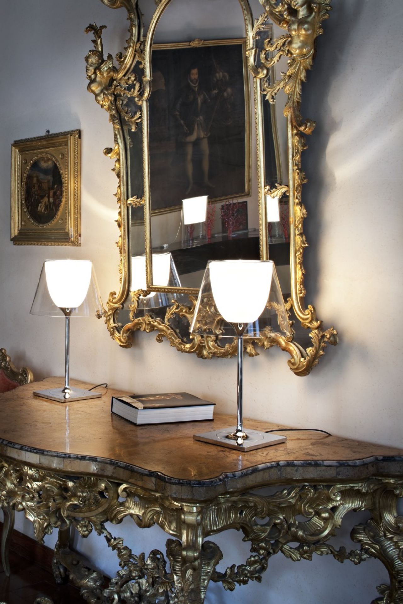 Ktribe T1 Table lamp Flos