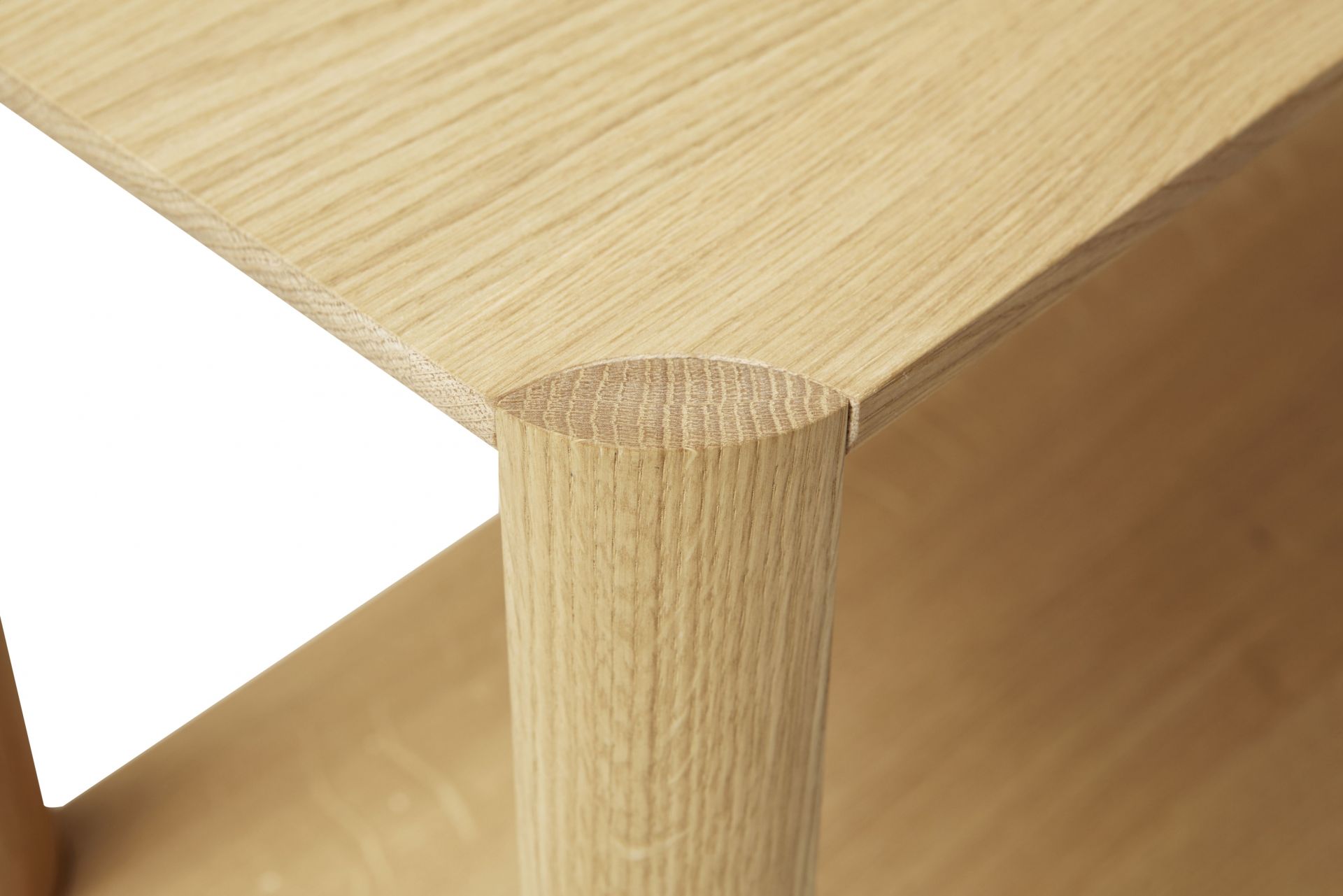 Leaf Shelf 2x2 Oak oiled Form & Refine