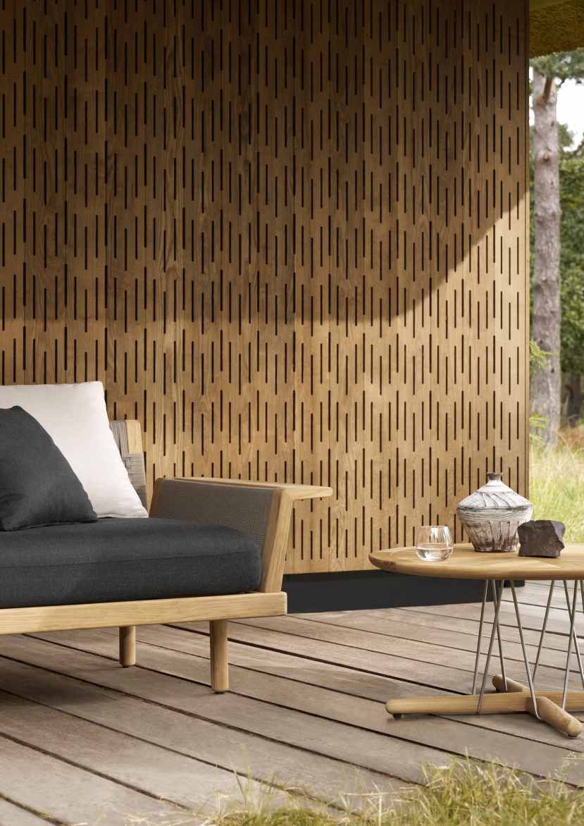 E023 Embrace Lounge Table Outdoor Carl Hansen & Søn