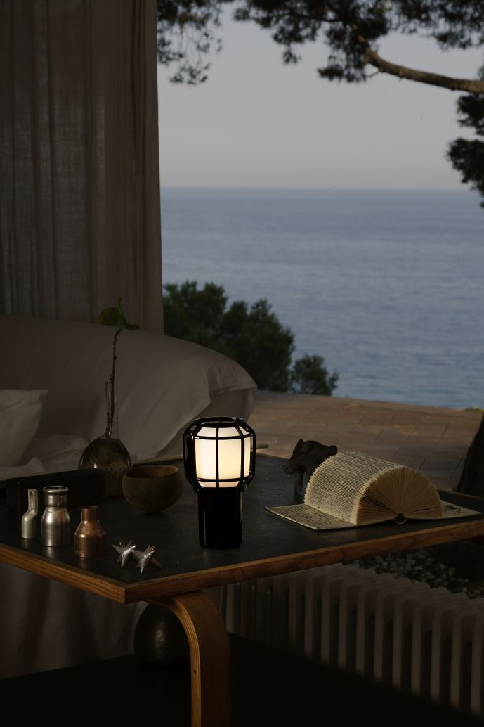 Chispa table lamp / rechargeable battery lamp Marset SINGLE PIECE
