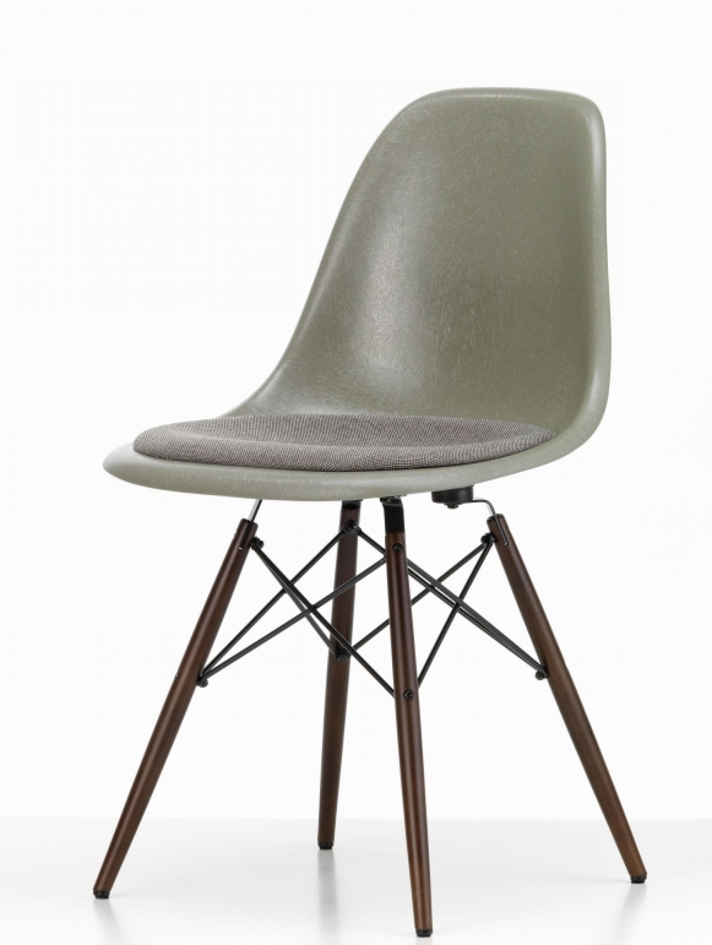 Eames Fibreglass Chair DSW Chair with seat cushion Vitra