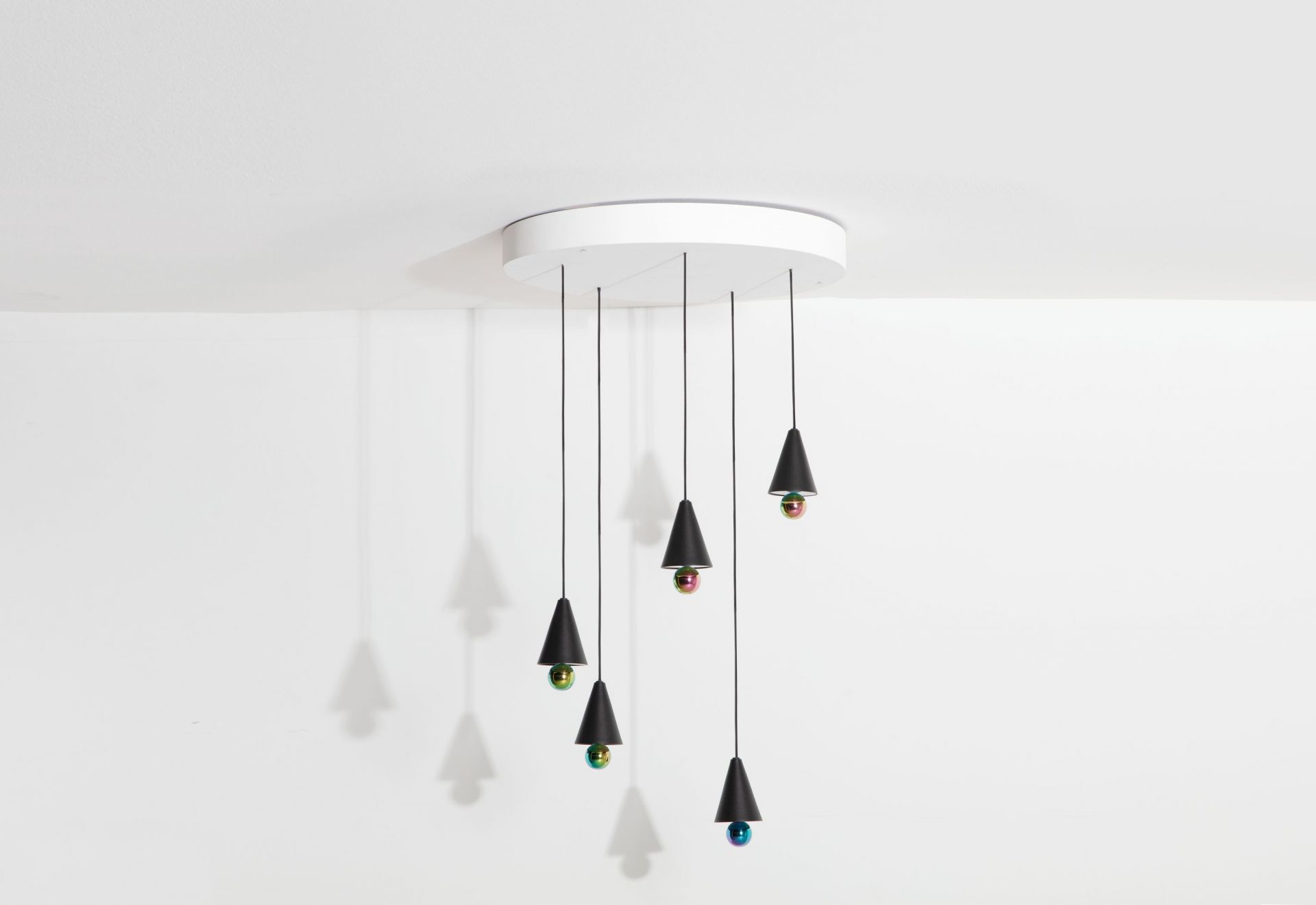 Cherry Pendant light Pendant Light Set of 5 Round Plate Petite Friture