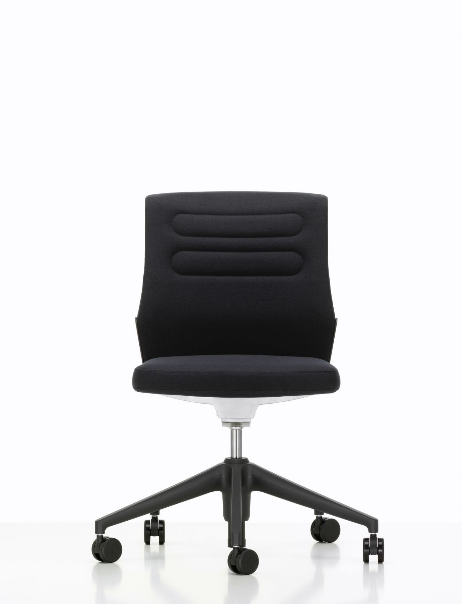 AC5 Studio Office Swivel Chair Vitra