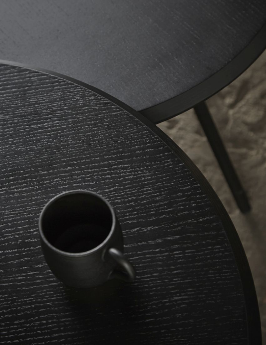 Soround Side table Ø45 x H49 cm Black Woud SINGLE PIECES