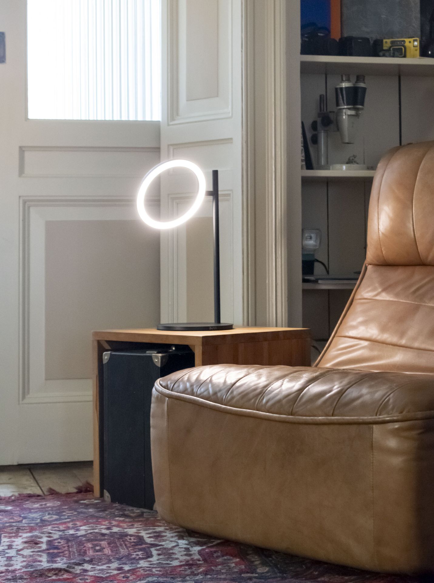 Echo Small Portable table lamp / rechargeable lamp Japth