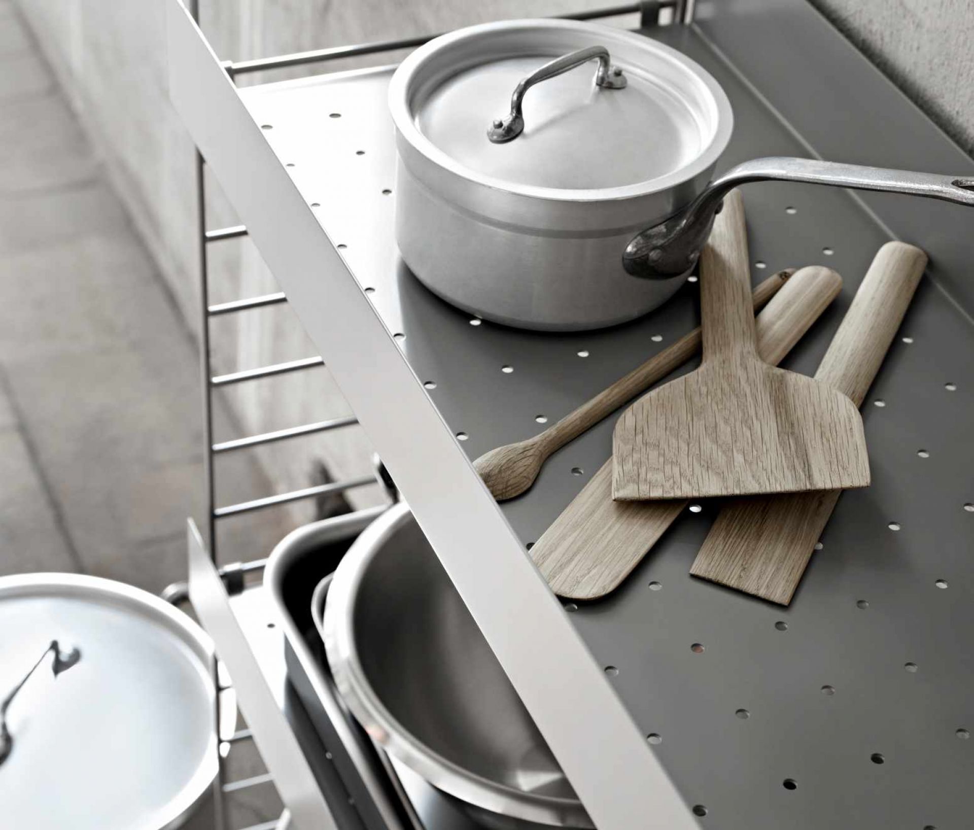 String  Kitchen Wall Shelf System H String Furniture