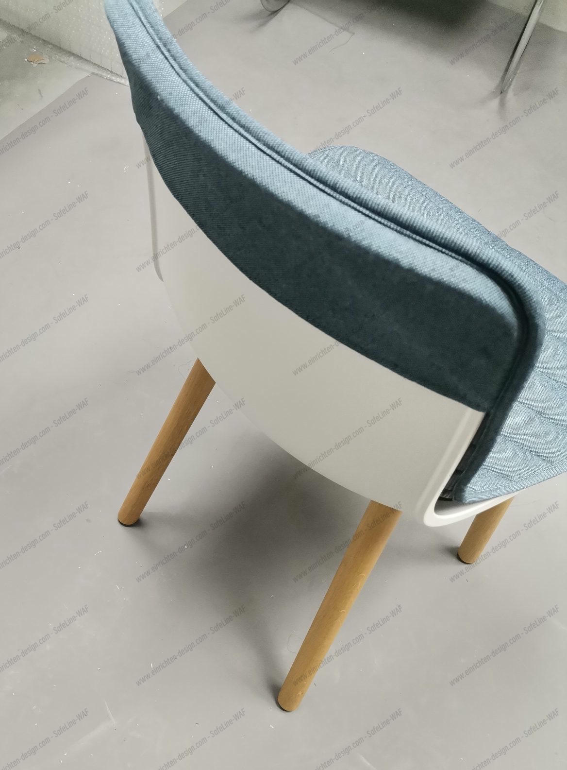 Hal Wood Fully upholstered OAK NATURE / SEAT COVER PLANO NERO/ICE BLUE Vitra IMPERFECT ITEMS