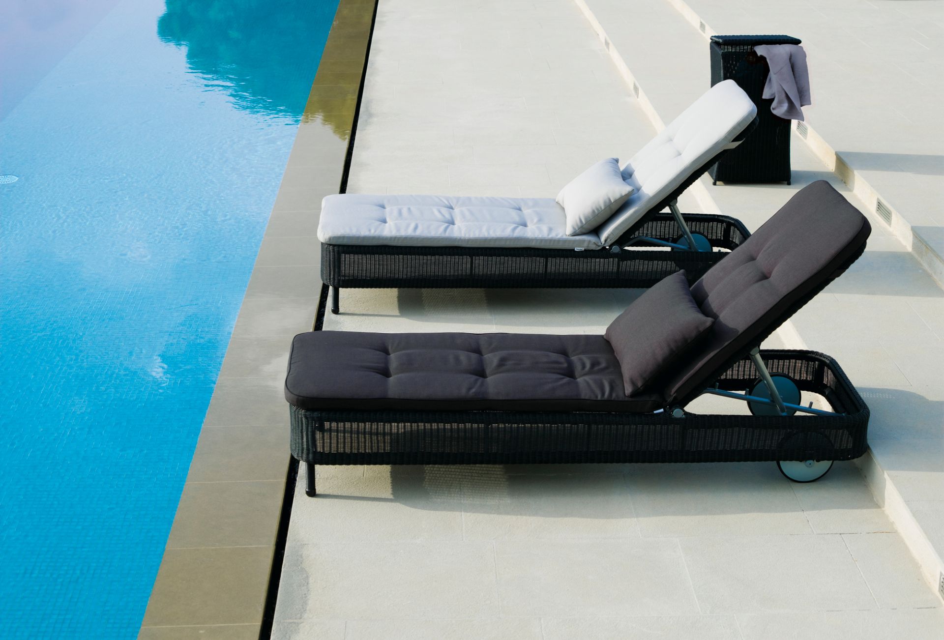 Presley Outdoor Sun Lounger Cane-Line