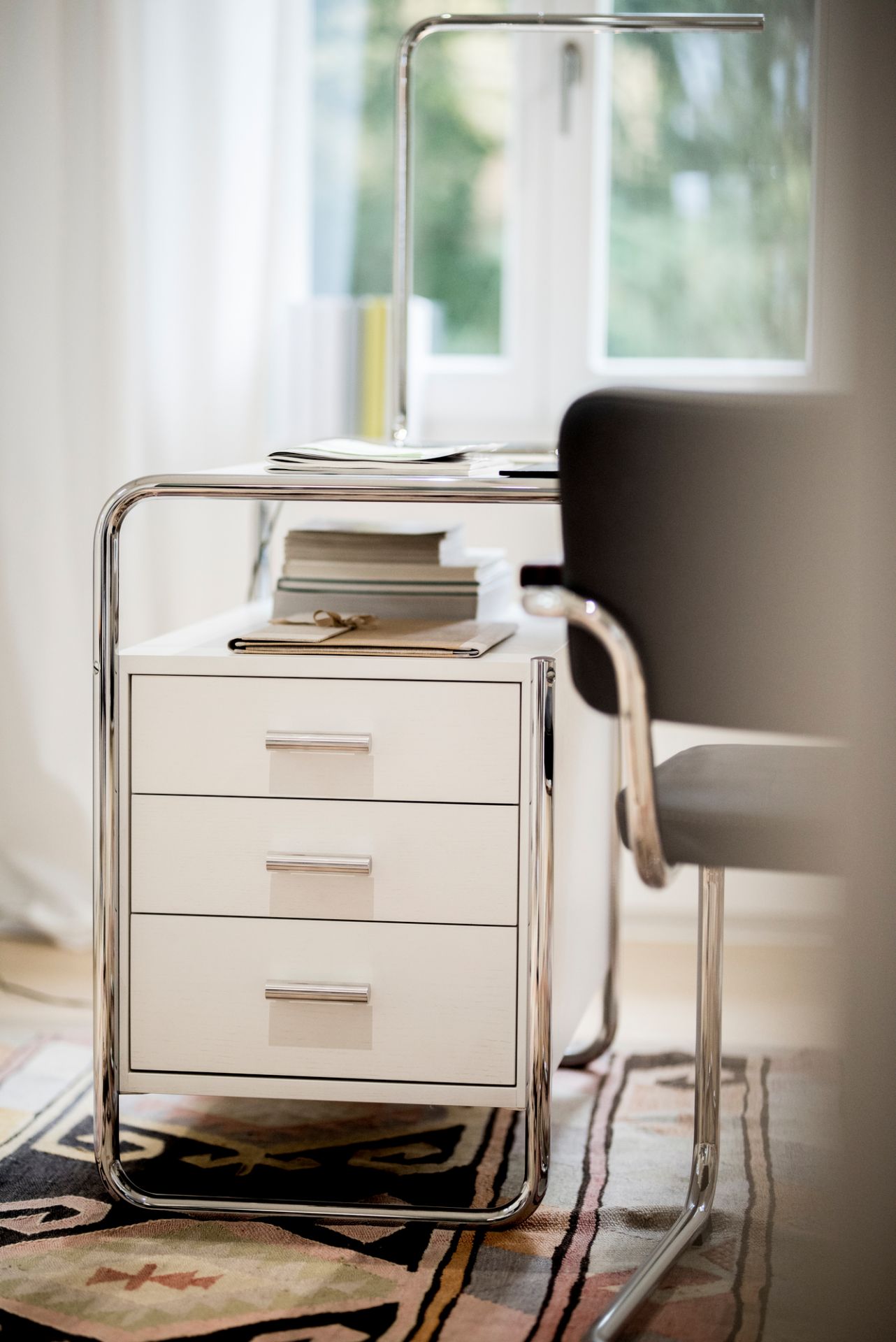S 285 Tubular steel Desk Thonet