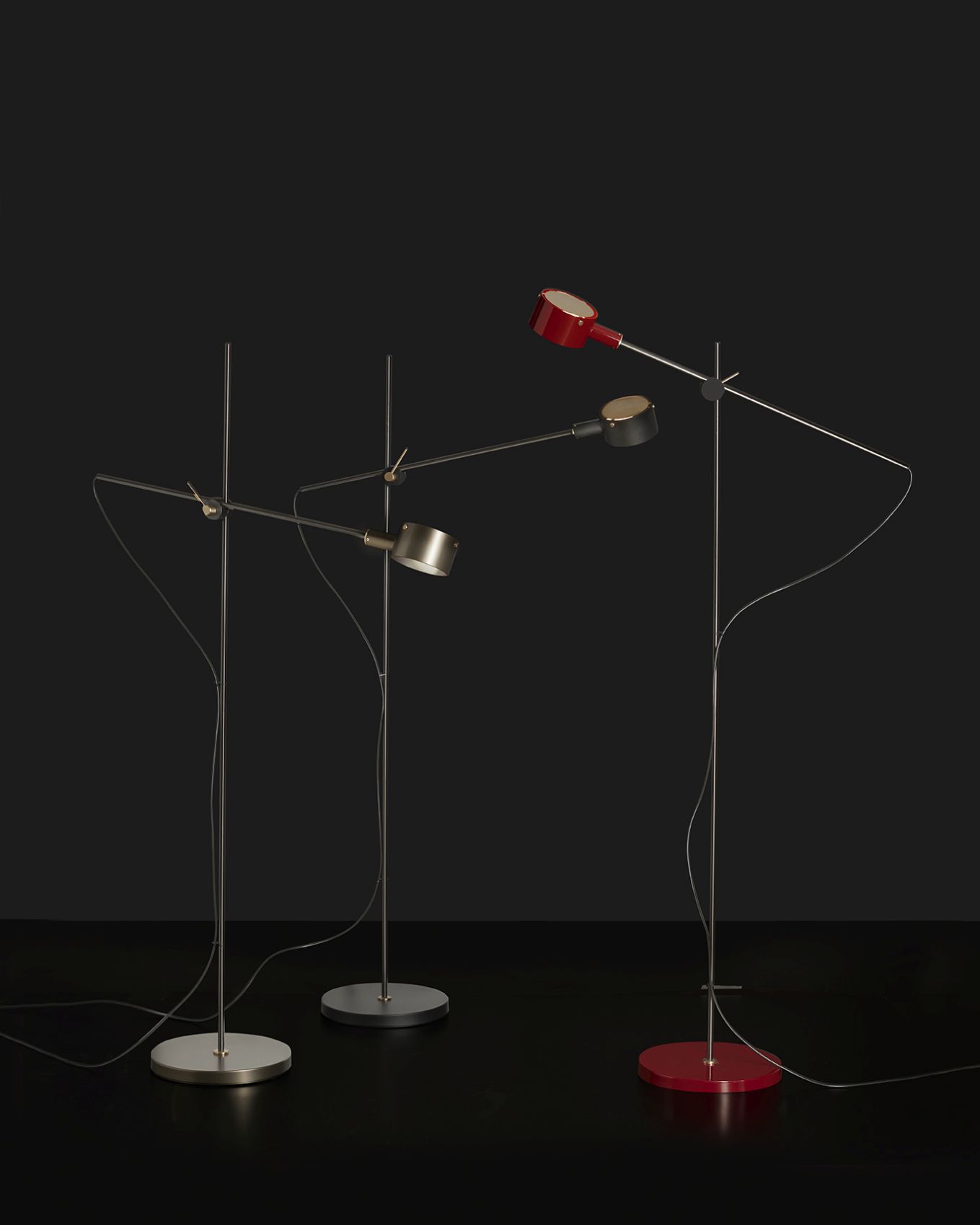 G.O. 352 Floor lamp Oluce G.O. 352 Floor lamp Oluce