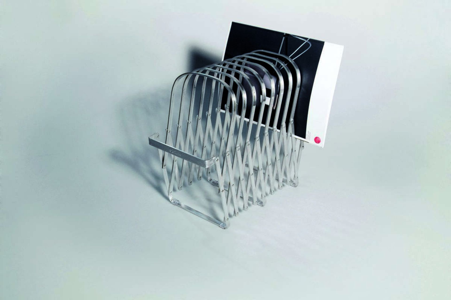 Collator news rack Radius