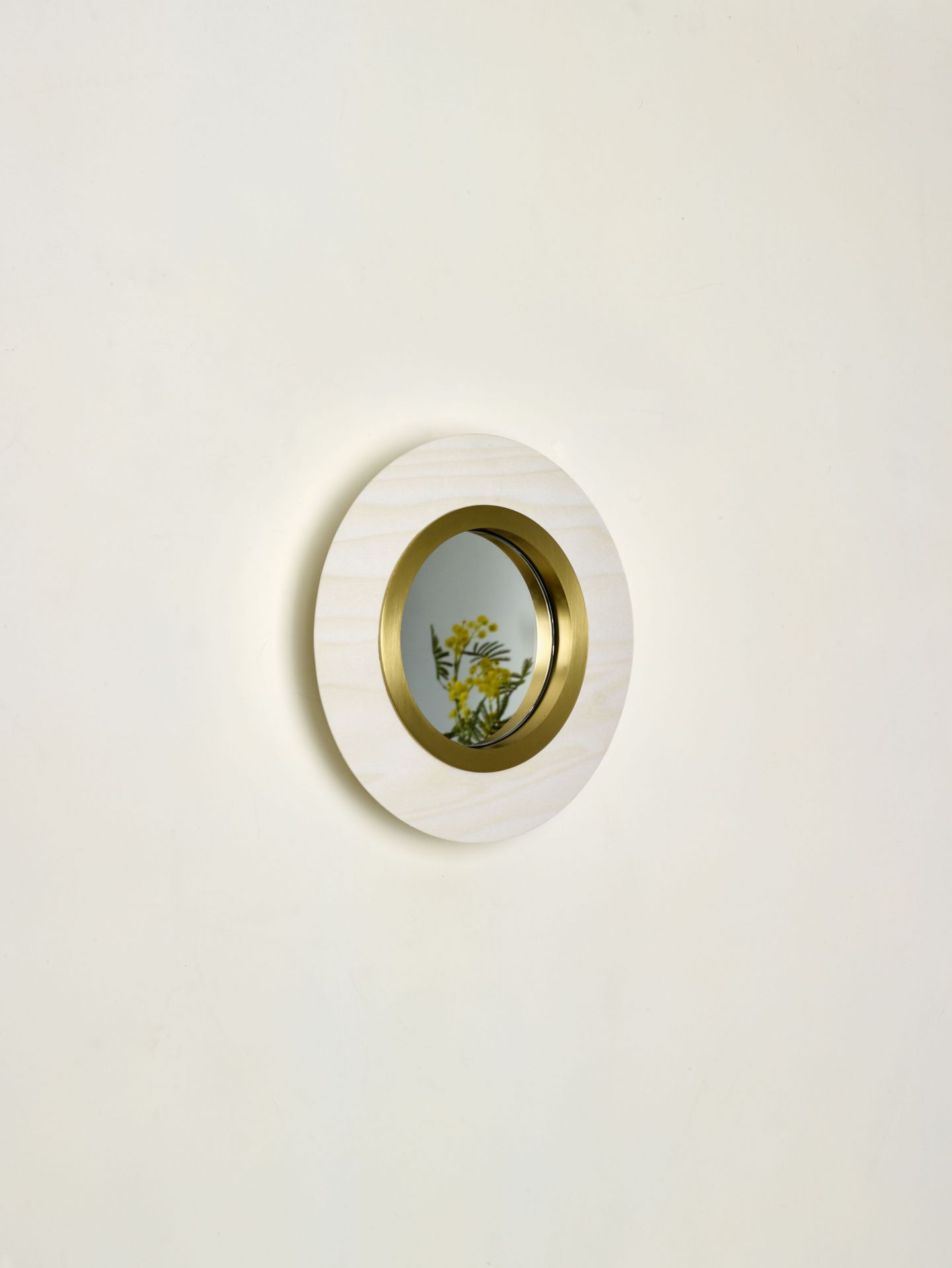 Lens LED Wall Light Round Metal Ring in Gold LZF Lamps