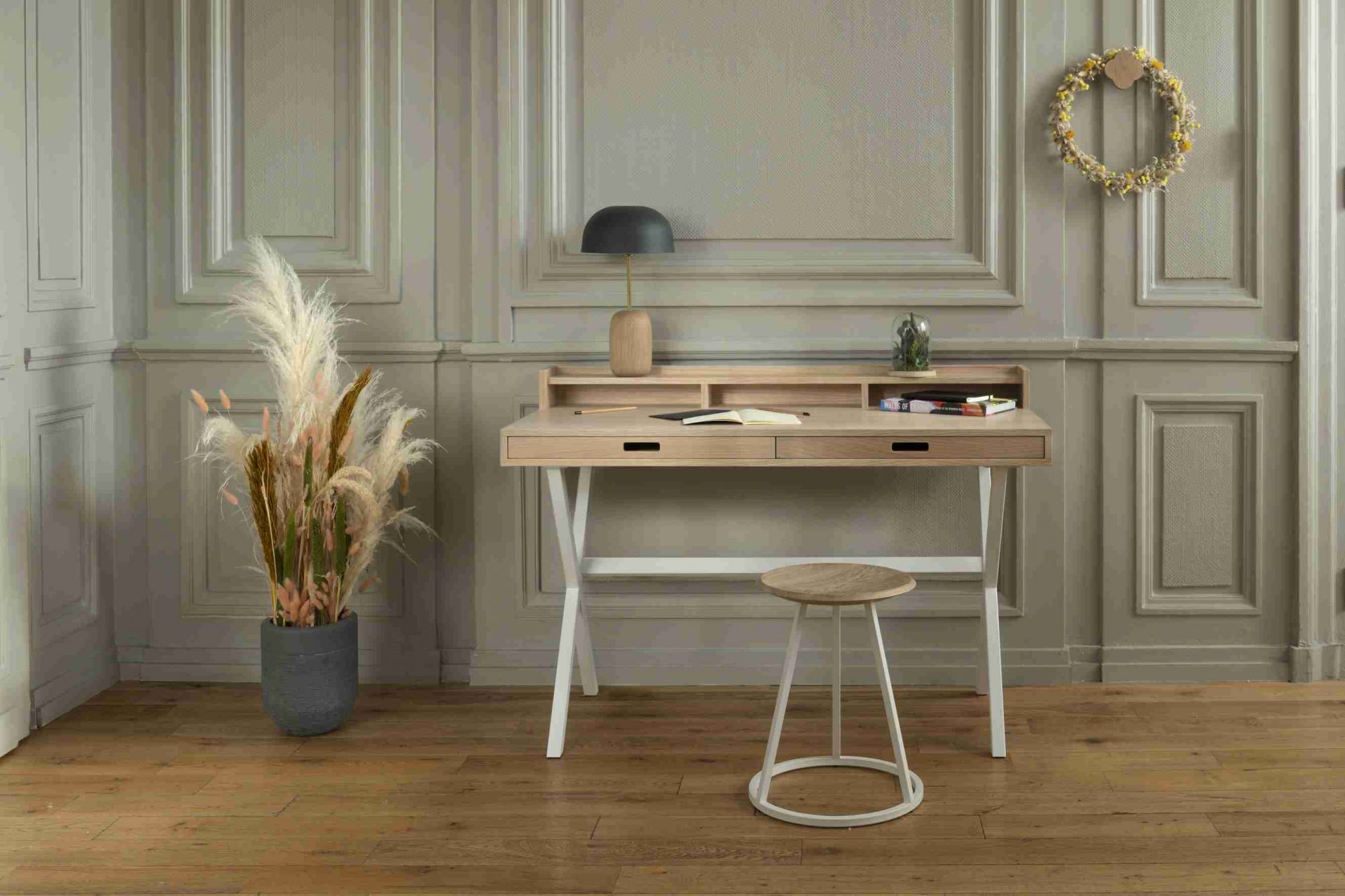 Hyppolite Secretary White Frame Hartô