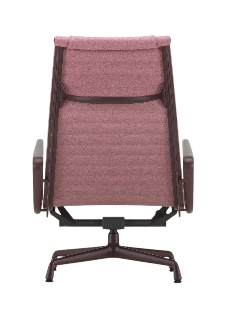 Rückansicht des Vitra Aluminium Chair EA 124 mit rosafarbenem Stoffbezug und braunem Aluminiumgestell.