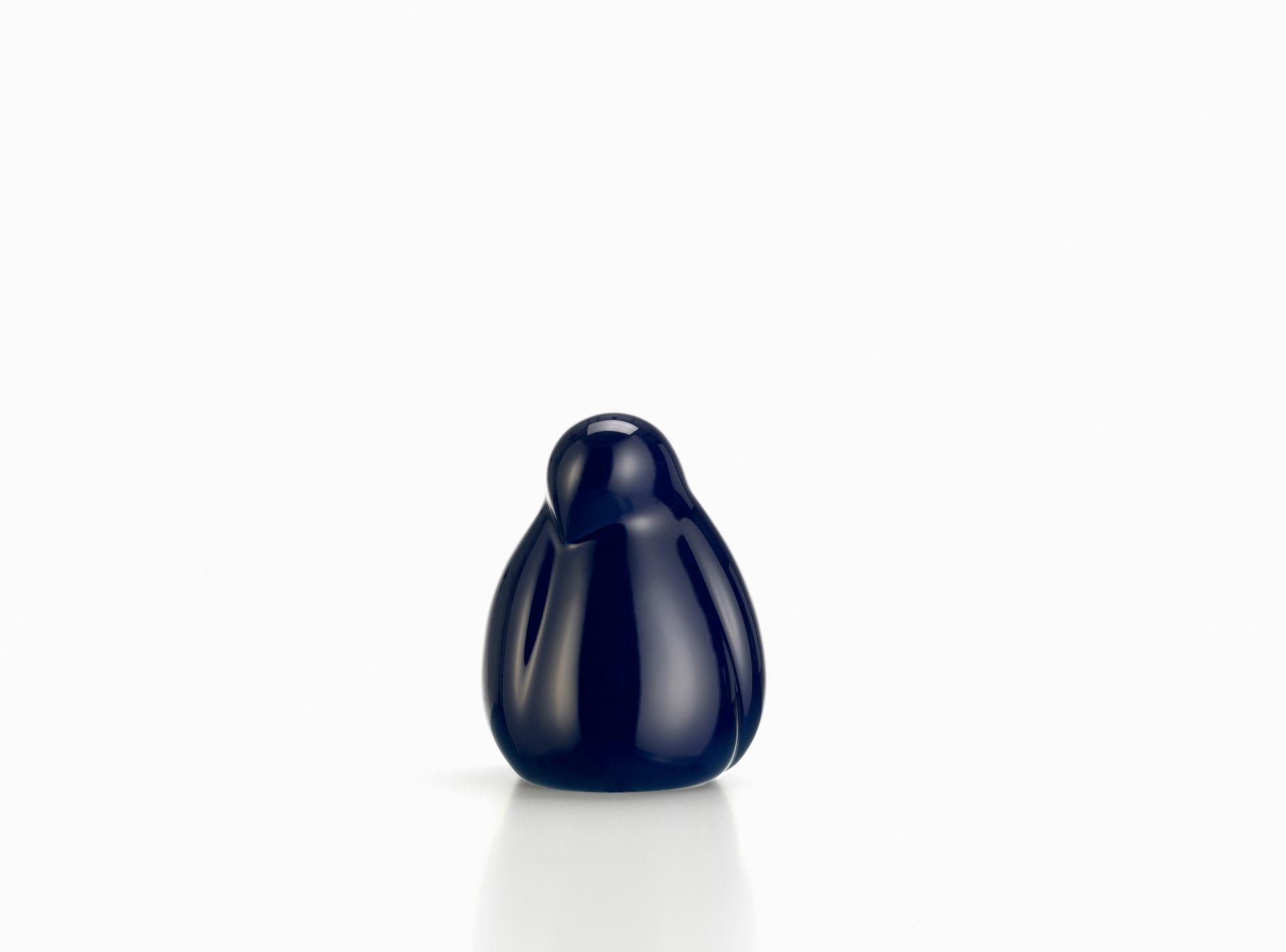 Resting Bird White figure Vitra