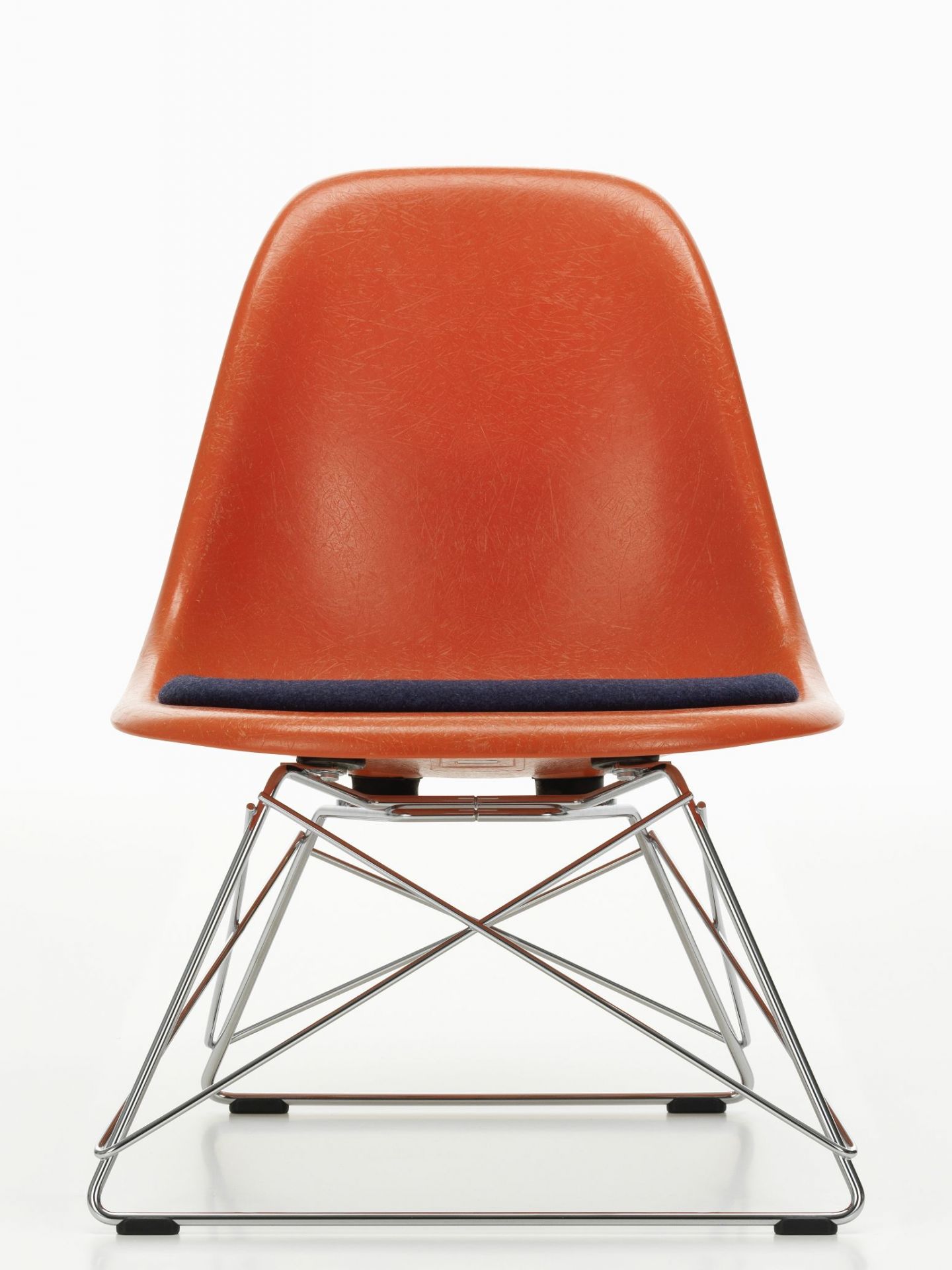 Eames Plastic Side Chair LSR Chair with seat cushion Vitra