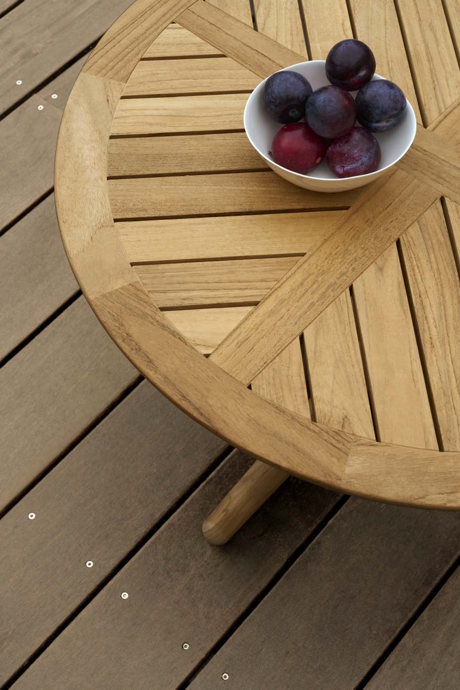 E023 Embrace Lounge Table Outdoor Carl Hansen & Søn