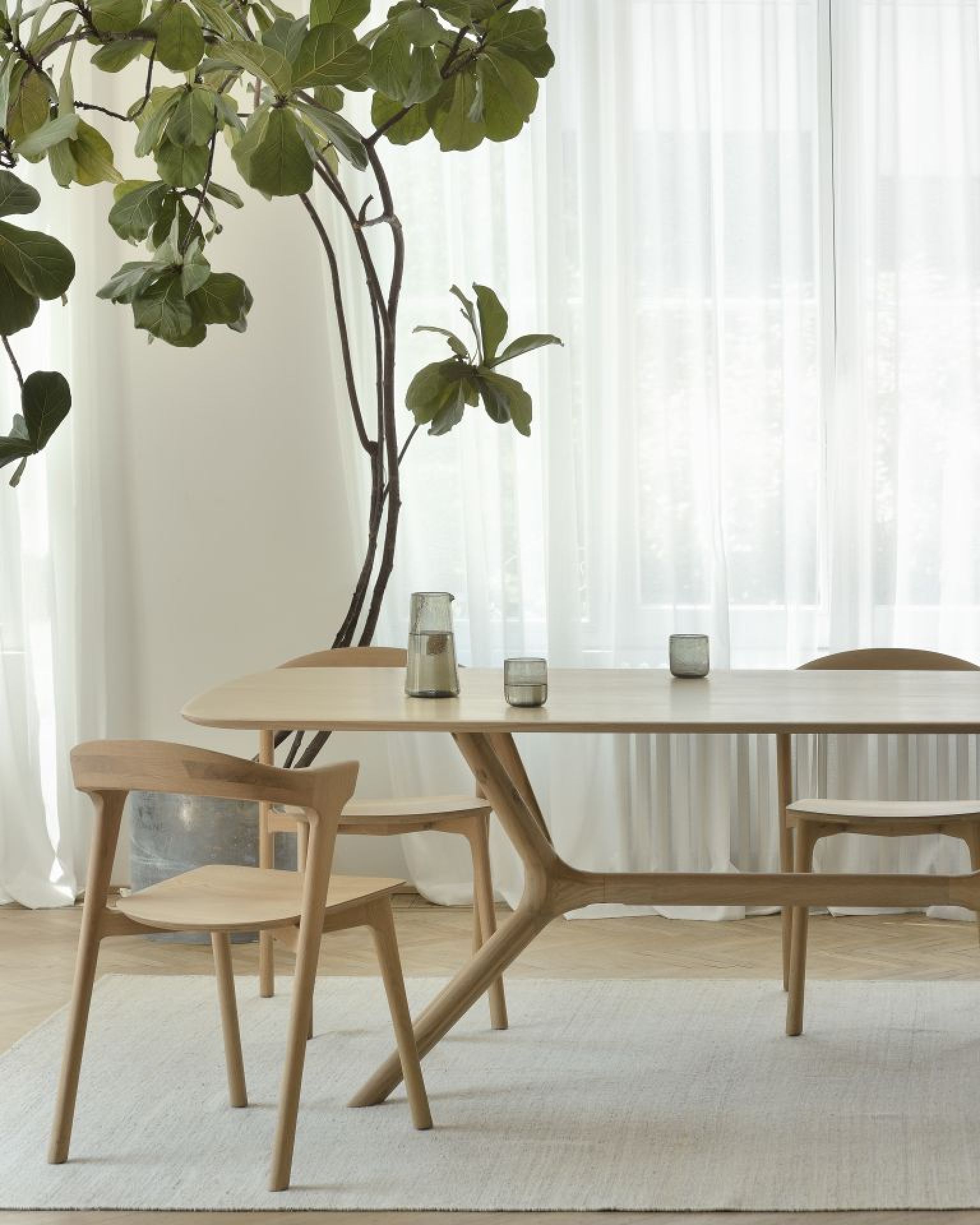 X Ethnicraft oak table