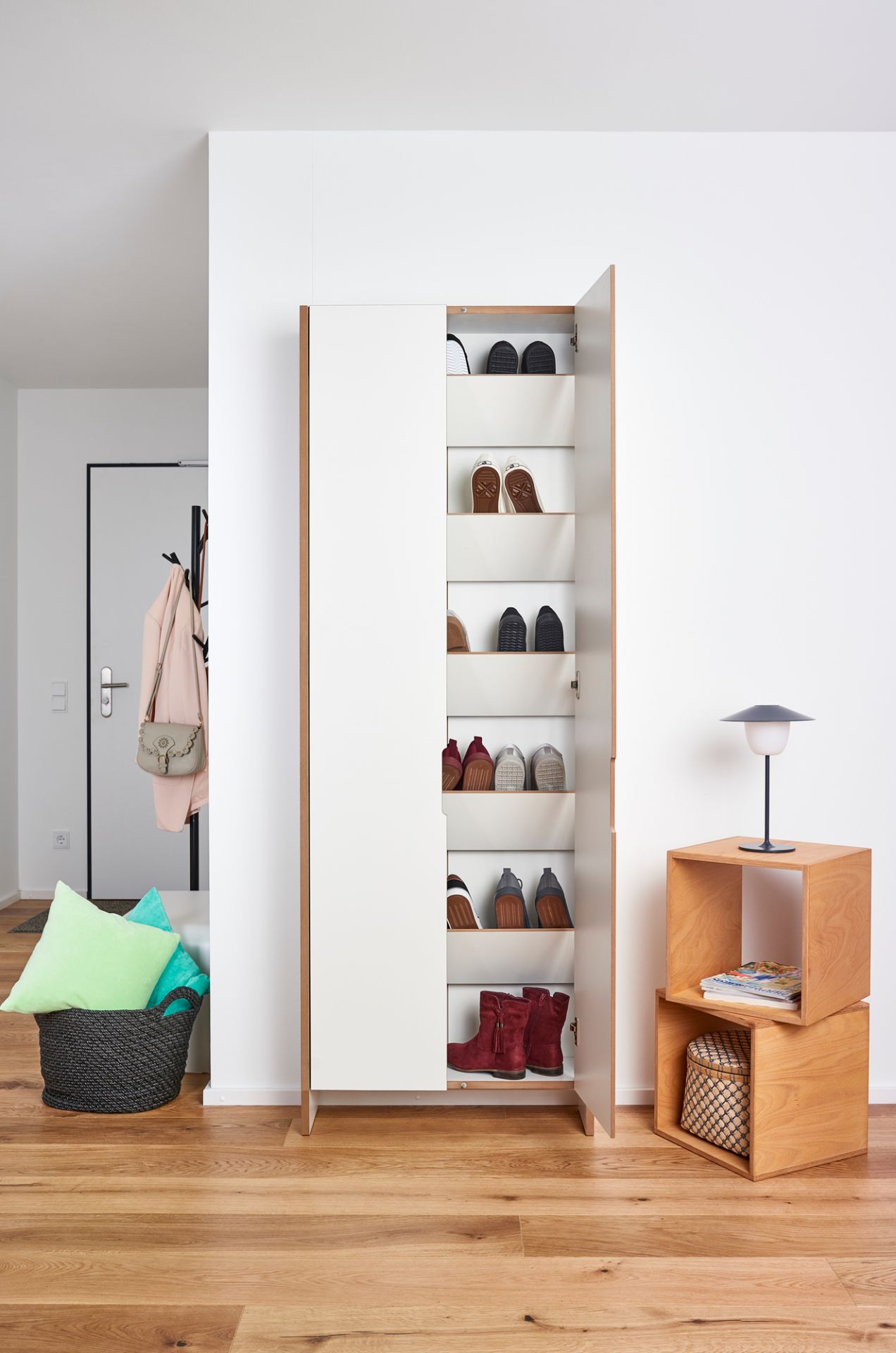 Flachmann shoe cabinet Tojo