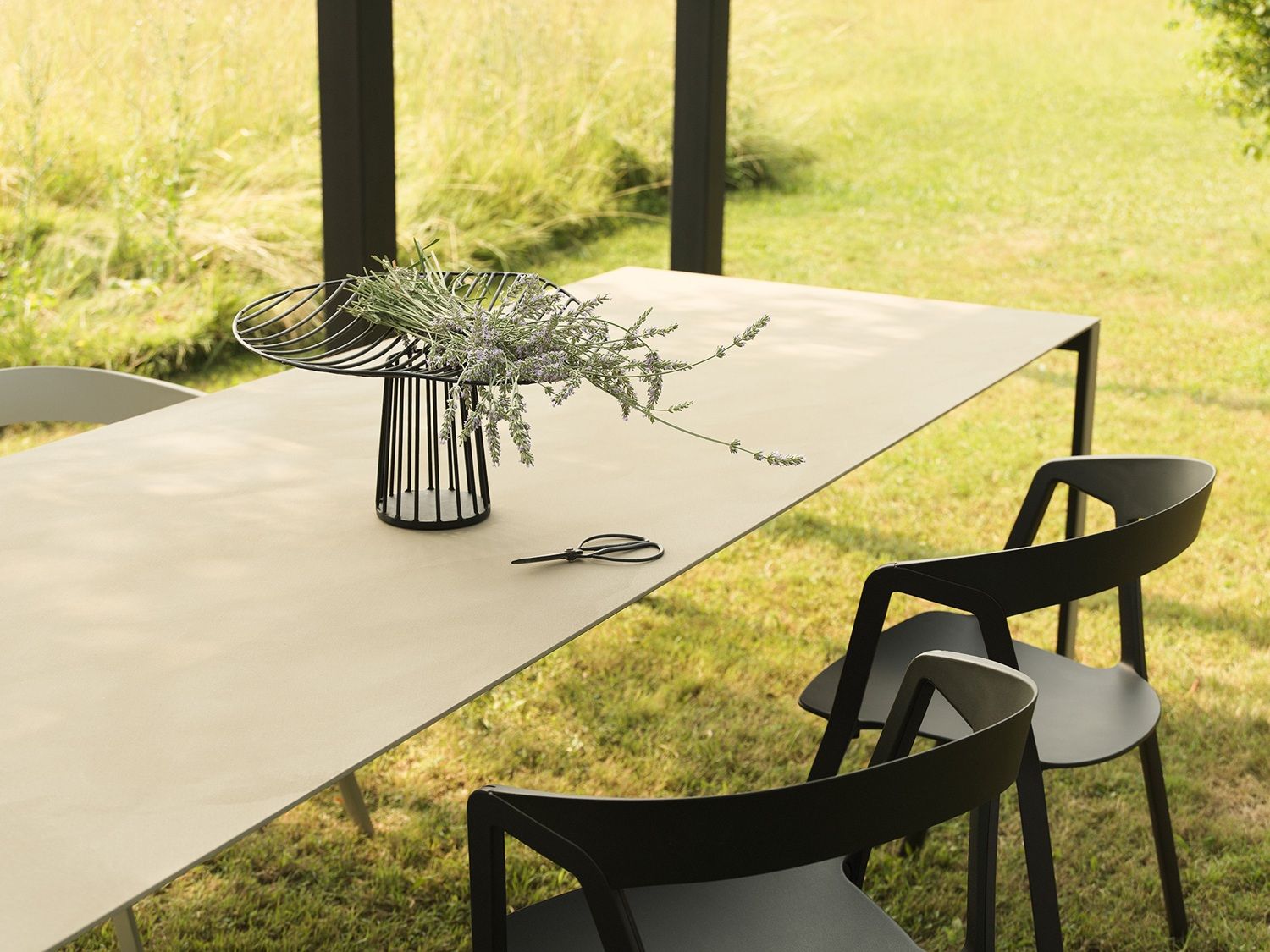Thin-K Outdoor Estensibile Extendable table Kristalia