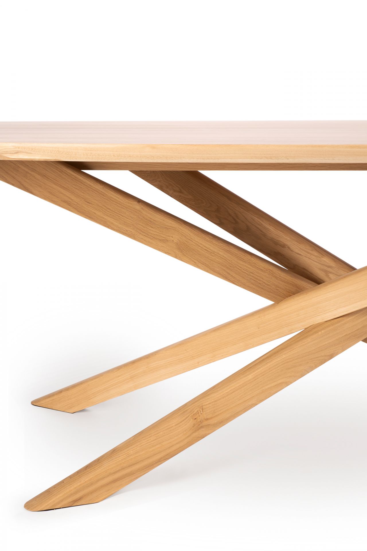 Mikado Dining Table Oak oval Ethnicraft