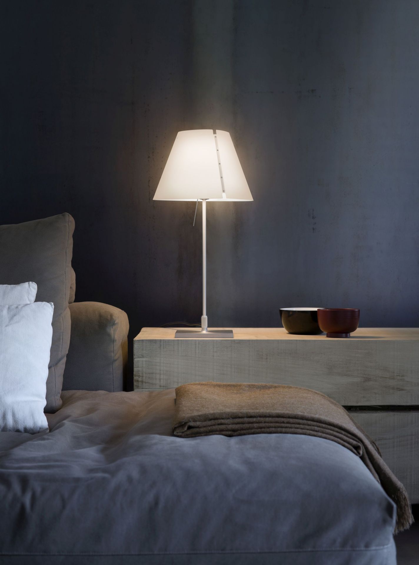 D13 Costanzina LED table lamp complete version aluminium boy and white lampshade Luceplan