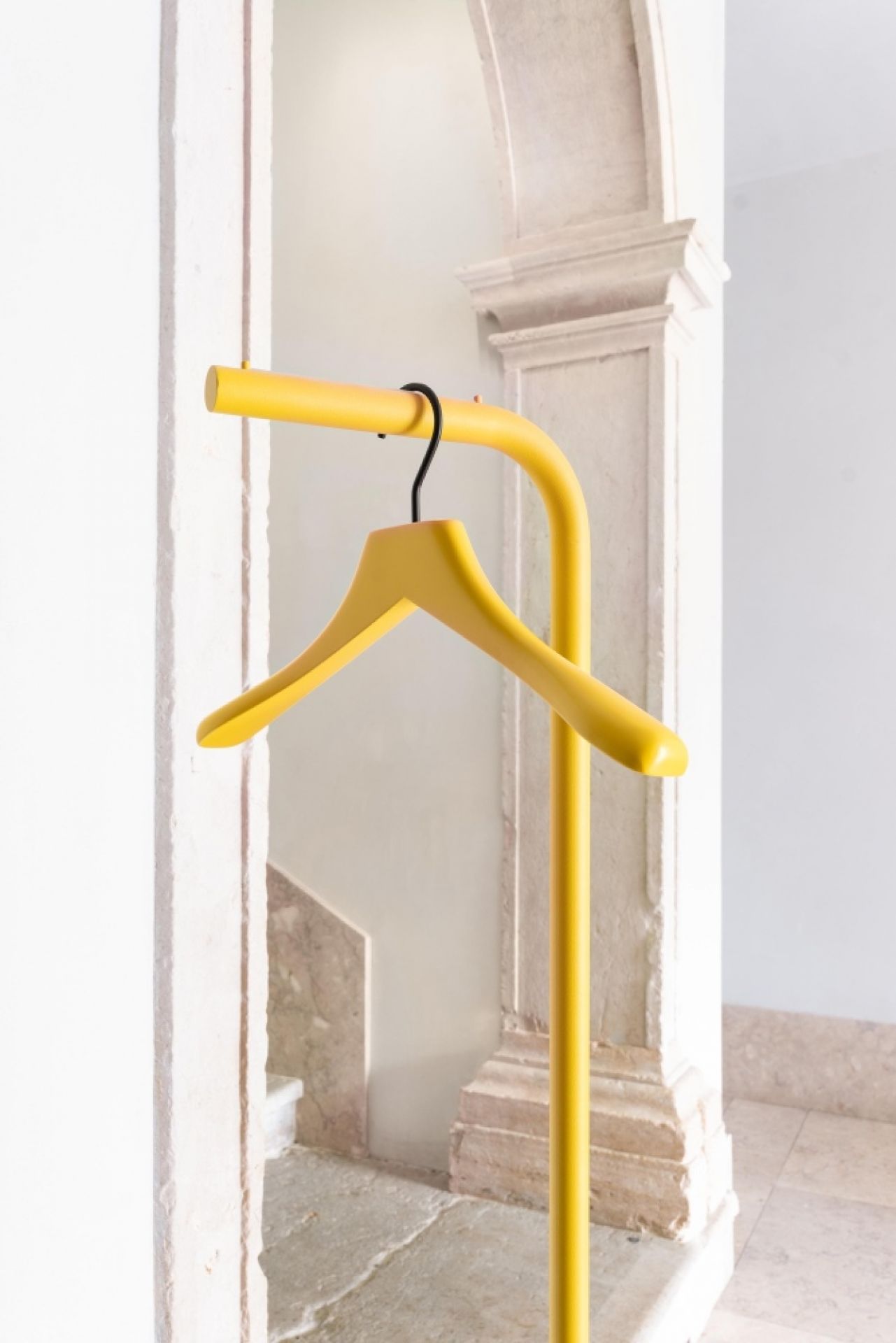 Bow  Coat rack Schönbuch