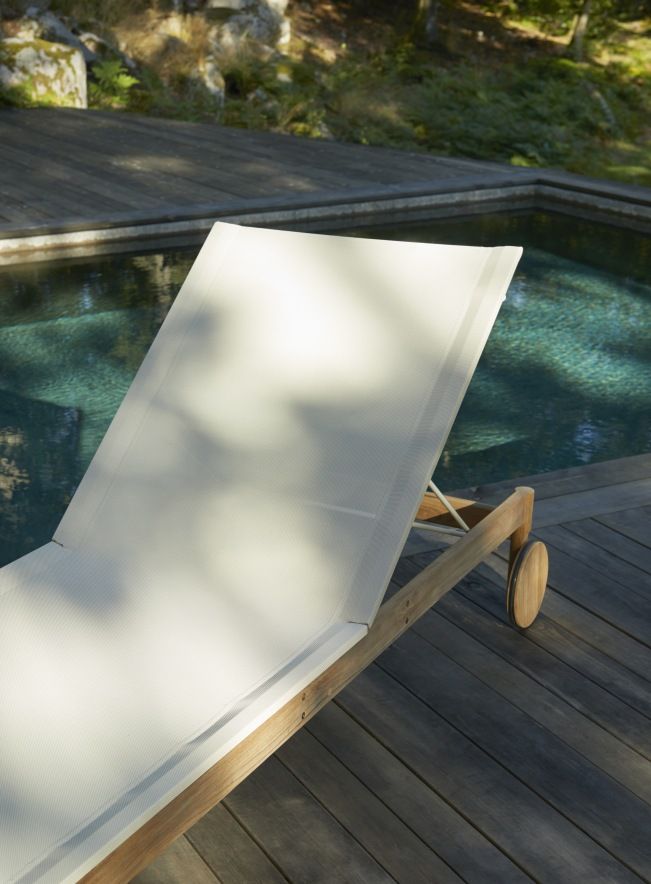 Pelagus Sunbed Outdoor Skagerak by Fritz Hansen