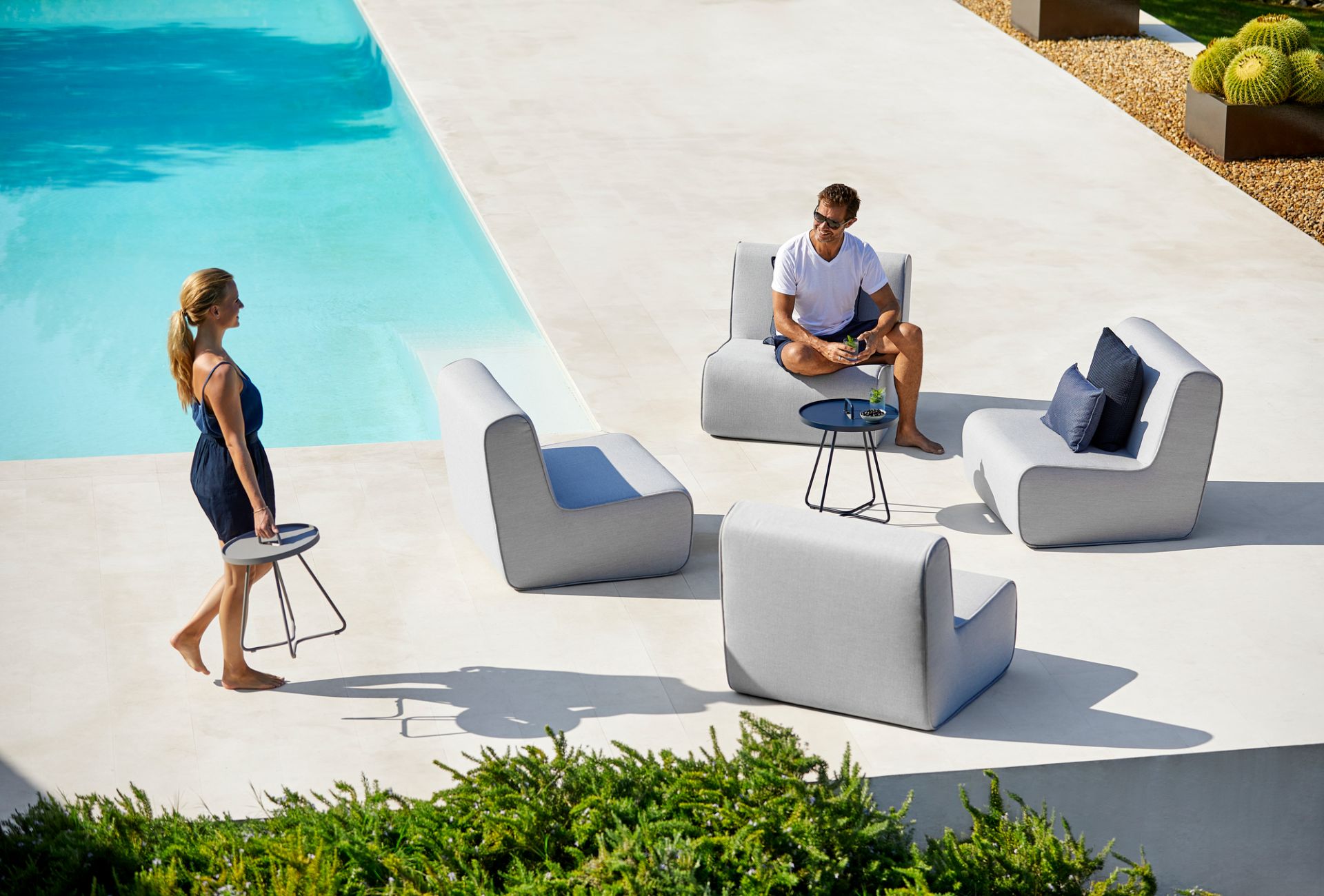 On-The-Move Outdoor side table extra small Cane-Line
