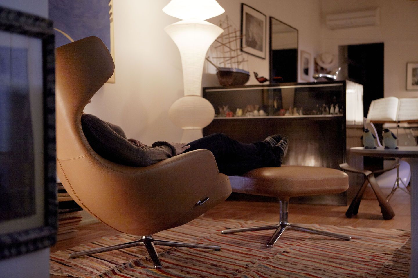 Grand Repos Armchair & Ottoman Preferred Combination Vitra Cosy Kieselstein 40 cm