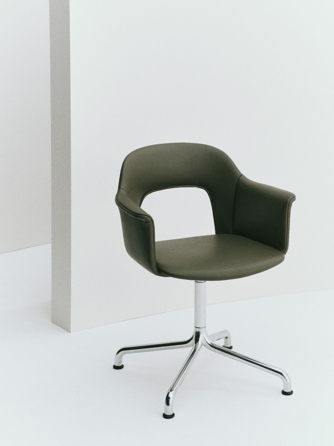 Layout Armchair 254 Armchair 4-star base Hay  