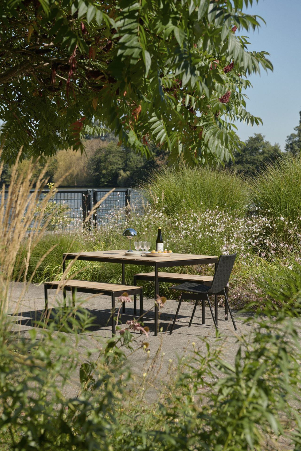 Ville AV33 Outdoor Chair Chair AndTradition