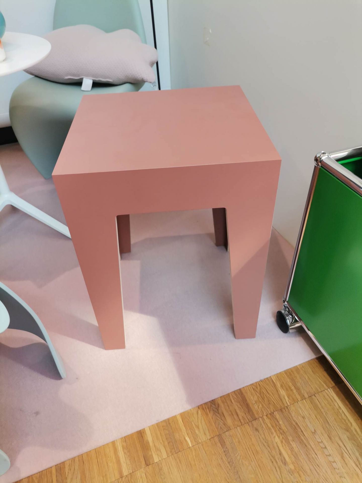 HENRIK stool TERRAKOTTA Das ganze Leben EXHIBITION PIECE 