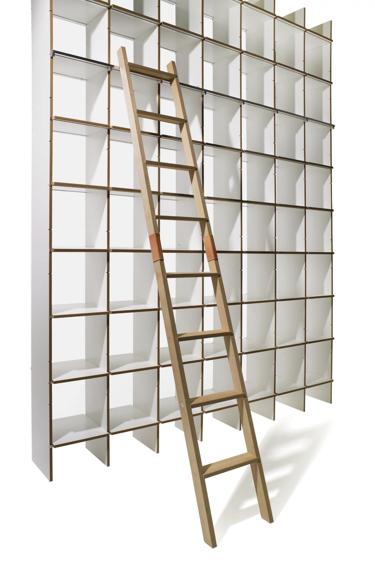 FNP shelf 223 Nils Holger Moormann