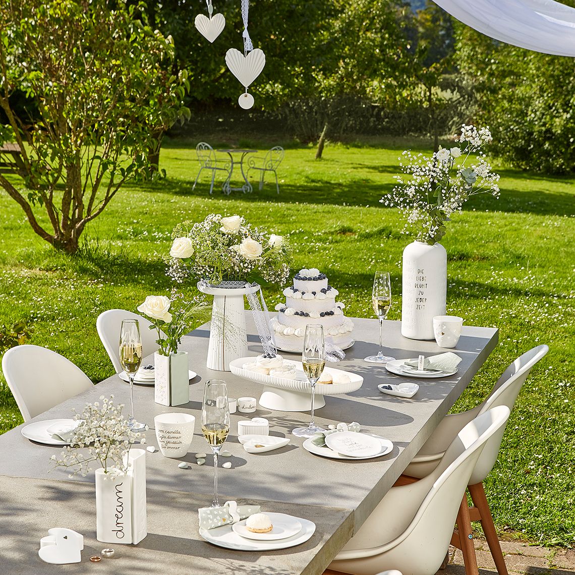 Die Liebe Blüht zu Jeder Zeit" Wedding Vase Wheels 