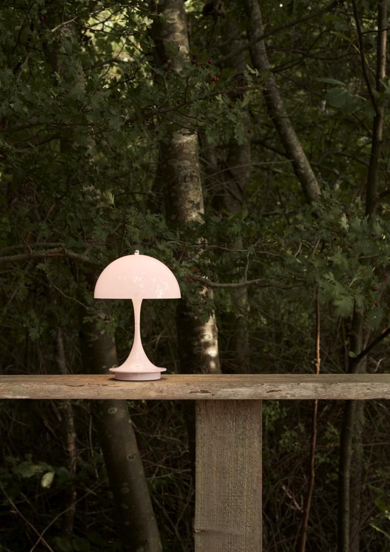 Panthella 160 Portable LED Table lamp Indoor/Outdoor Louis Poulsen Opal Pale rose SINGLE PIECES