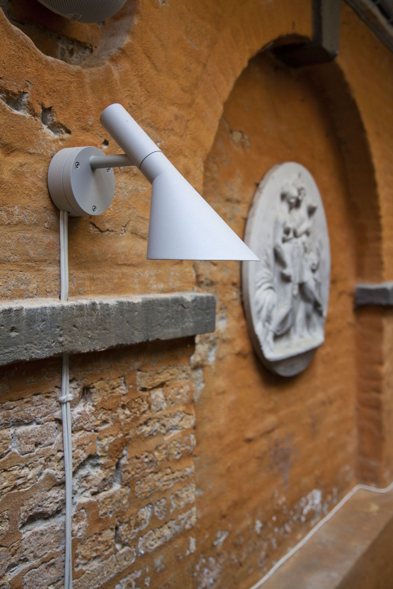 AJ 50 Outdoor Wall Light Louis Poulsen